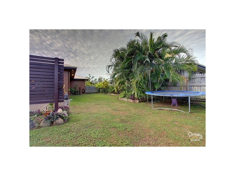 20 Greentree Circuit, Bushland Beach QLD 4818