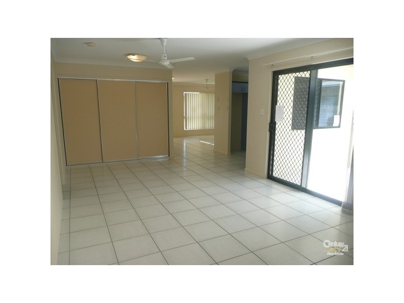 52 Elphinstone Drive, Kirwan QLD 4817