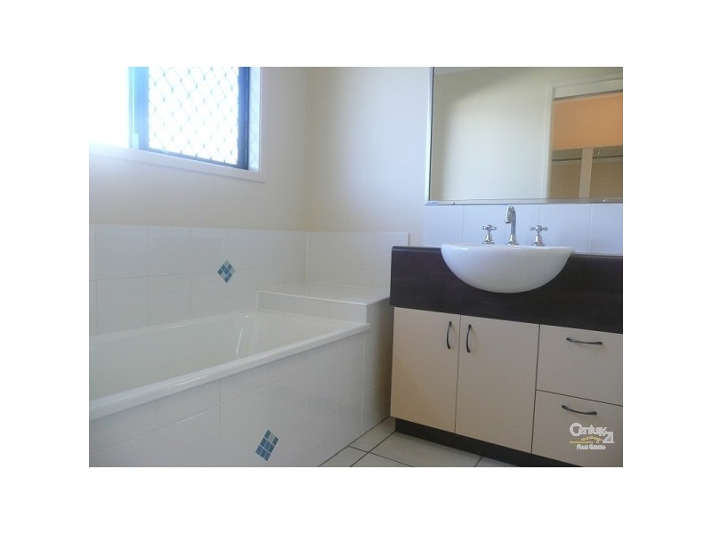 52 Elphinstone Drive, Kirwan QLD 4817