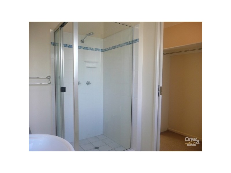 52 Elphinstone Drive, Kirwan QLD 4817