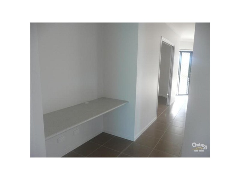 Bushland Beach QLD 4818