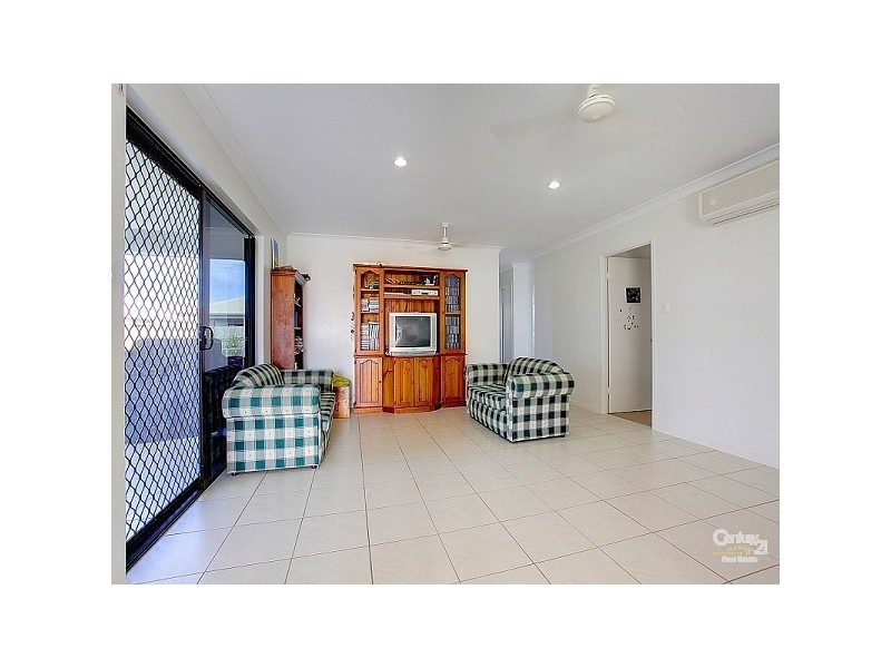 28 Eungella Court, Bushland Beach QLD 4818