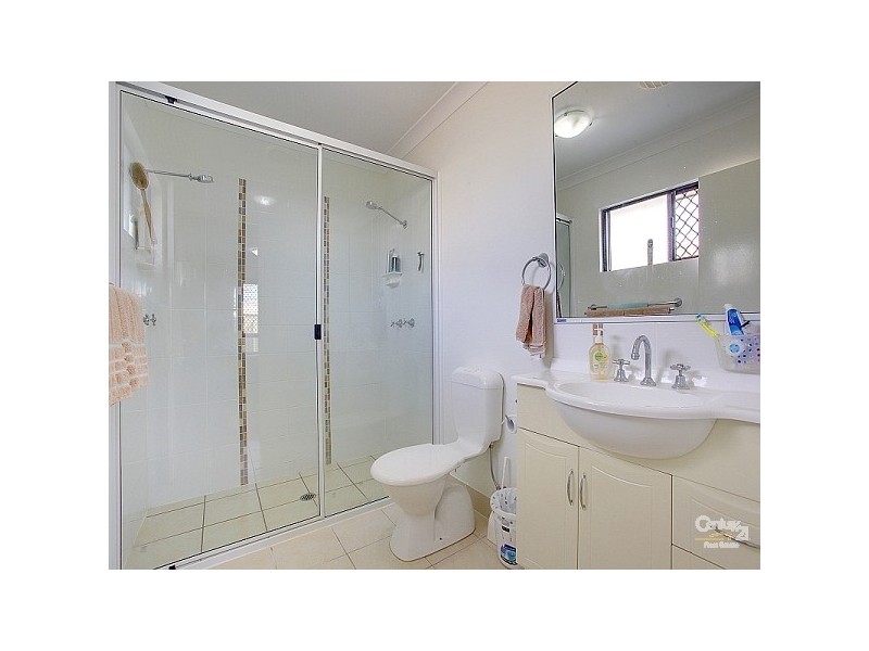 28 Eungella Court, Bushland Beach QLD 4818