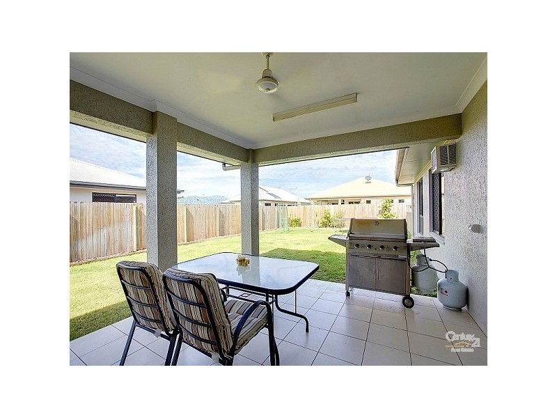 28 Eungella Court, Bushland Beach QLD 4818