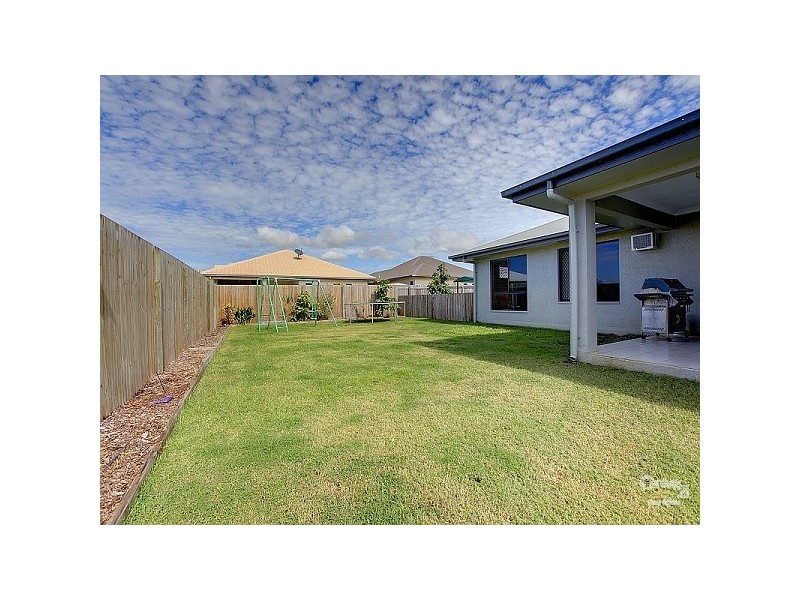 28 Eungella Court, Bushland Beach QLD 4818