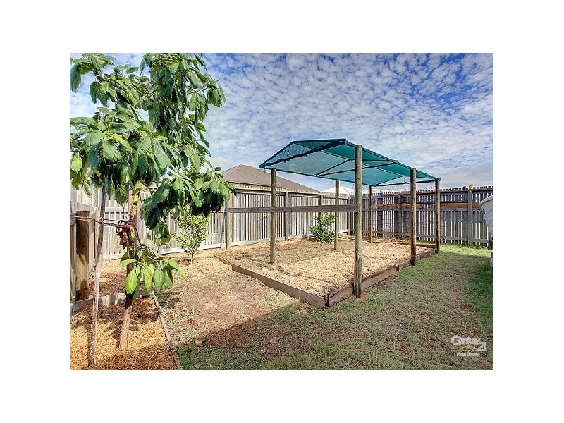 28 Eungella Court, Bushland Beach QLD 4818