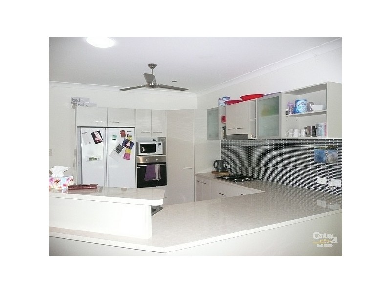 16 Shutehaven Circuit, Bushland Beach QLD 4818