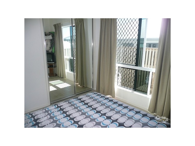 16 Shutehaven Circuit, Bushland Beach QLD 4818