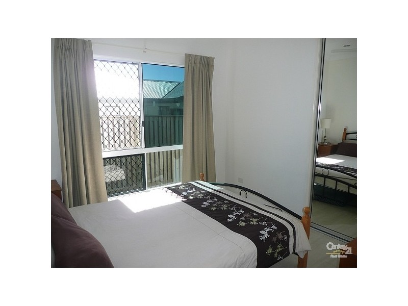 16 Shutehaven Circuit, Bushland Beach QLD 4818