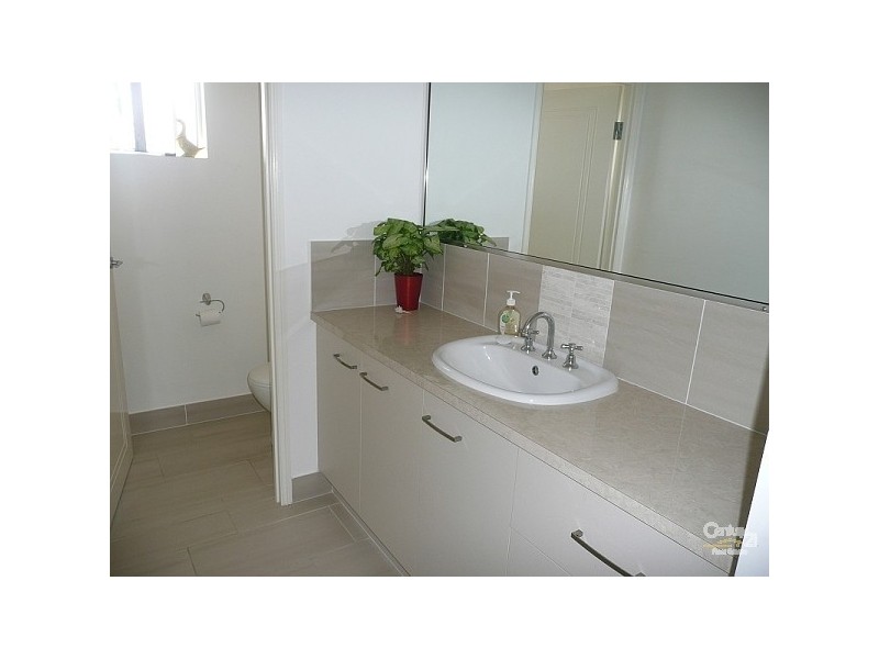 16 Shutehaven Circuit, Bushland Beach QLD 4818