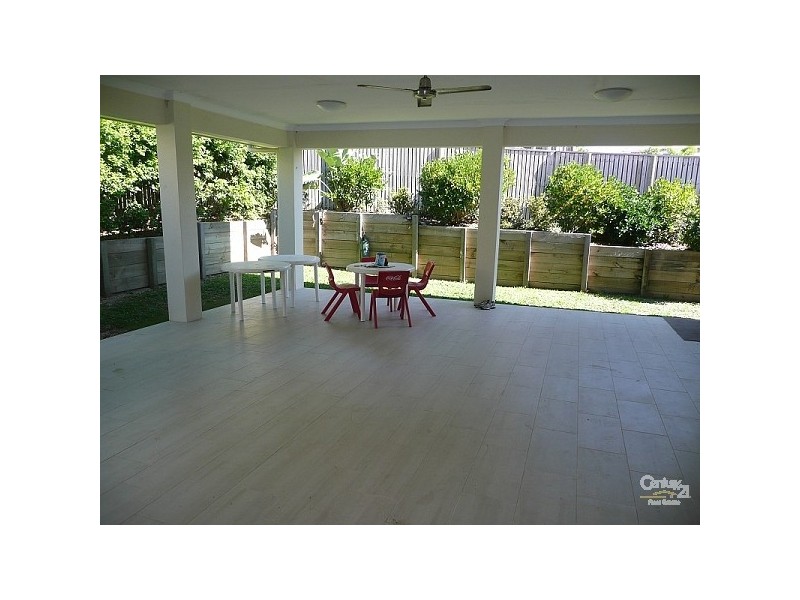 16 Shutehaven Circuit, Bushland Beach QLD 4818