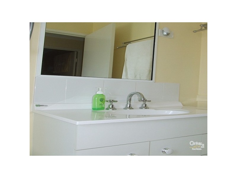 4 Lina Court, Rasmussen QLD 4815