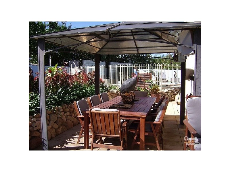 371 Mount Low Parkway, Bushland Beach QLD 4818