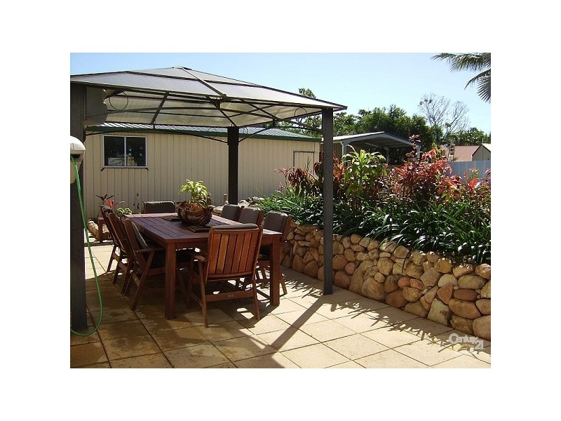 371 Mount Low Parkway, Bushland Beach QLD 4818