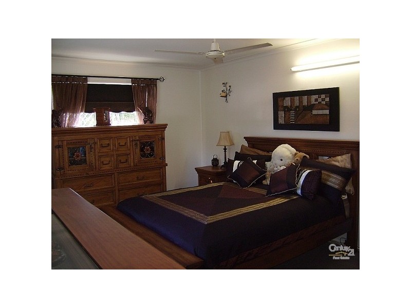 371 Mount Low Parkway, Bushland Beach QLD 4818