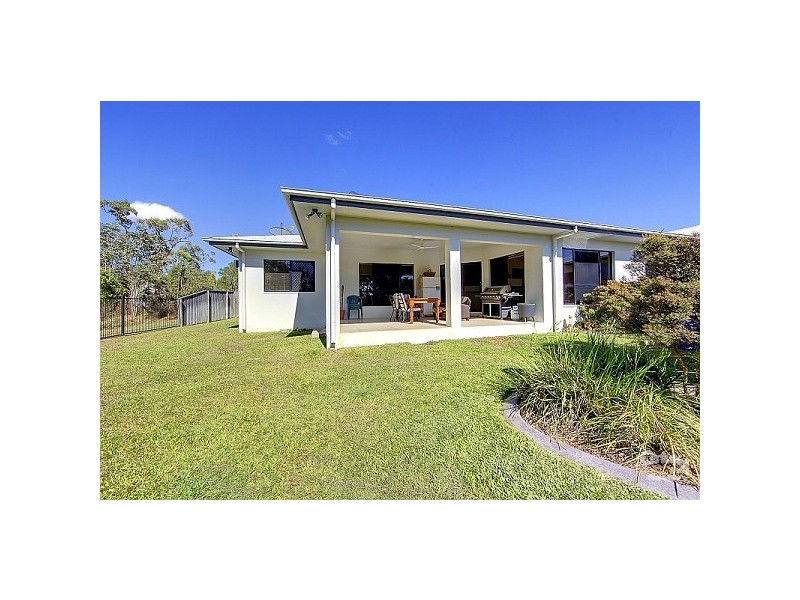 11 Minstrel Court, Bushland Beach QLD 4818