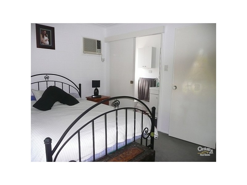 54 FEENEY AVENUE, Rasmussen QLD 4815