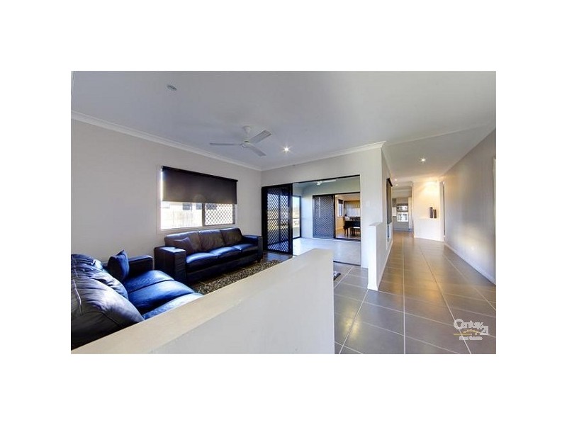 19 Mariala Court, Bushland Beach QLD 4818