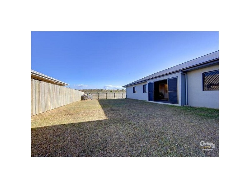 19 Mariala Court, Bushland Beach QLD 4818