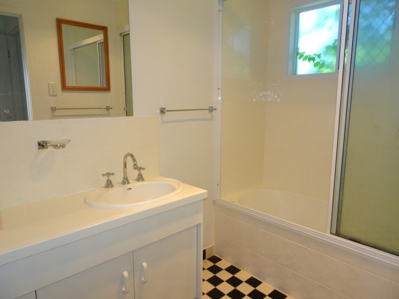 19 Gardiner Court, Kelso QLD 4815