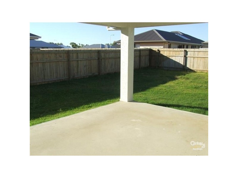 Bushland Beach QLD 4818