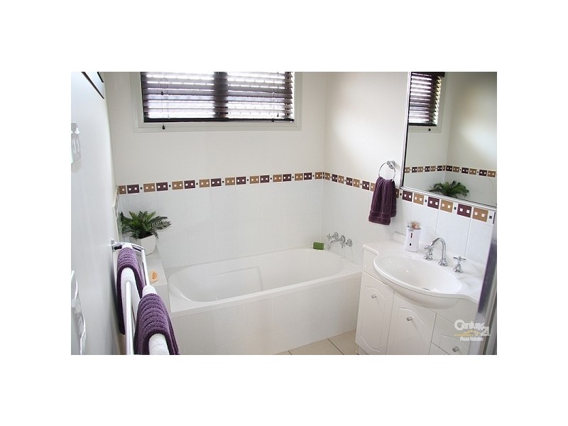 4 Ella Court, Mount Louisa QLD 4814