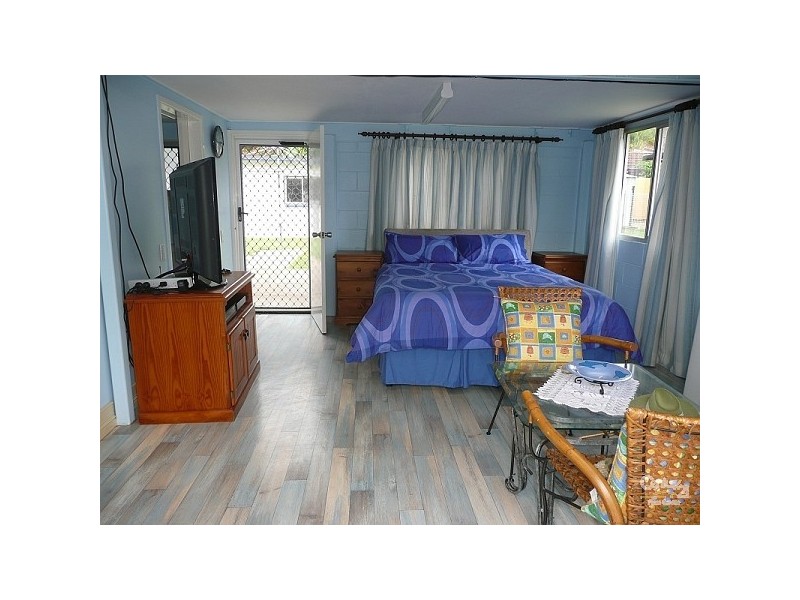 4 Banora Court, Mount Louisa QLD 4814