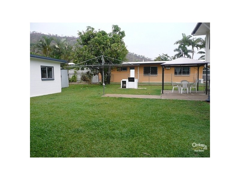 4 Banora Court, Mount Louisa QLD 4814