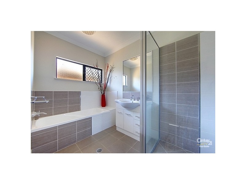 33 Mannikin Way KALYNDA CHASE, Bohle Plains QLD 4817