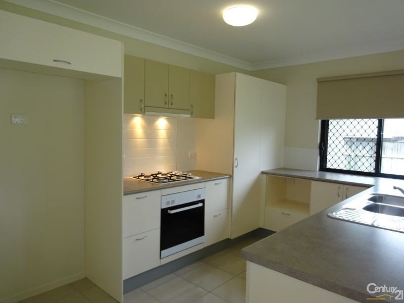 21 Currawinya Court, Bushland Beach QLD 4818