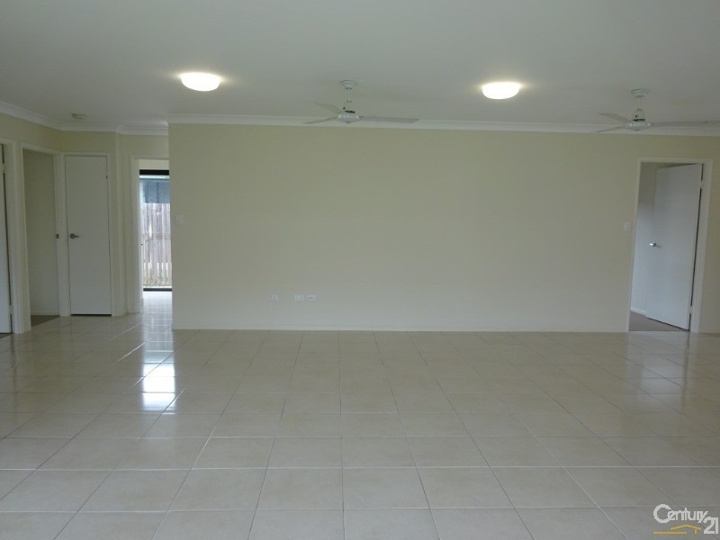 21 Currawinya Court, Bushland Beach QLD 4818