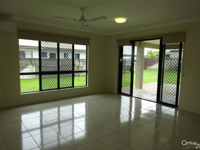 21 Currawinya Court, Bushland Beach QLD 4818