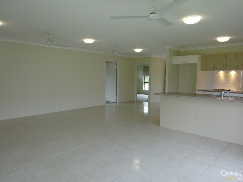 21 Currawinya Court, Bushland Beach QLD 4818