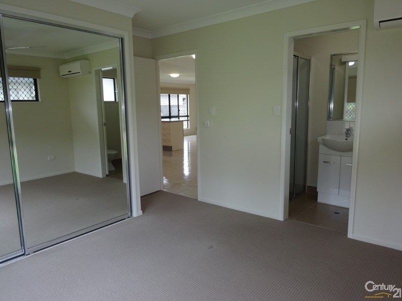 21 Currawinya Court, Bushland Beach QLD 4818