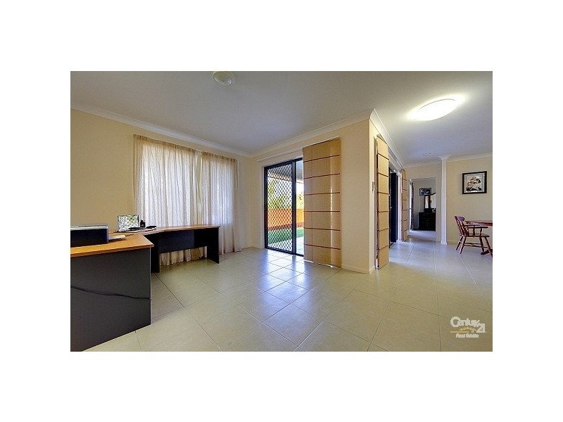 31 Dungurra Place, Bushland Beach QLD 4818