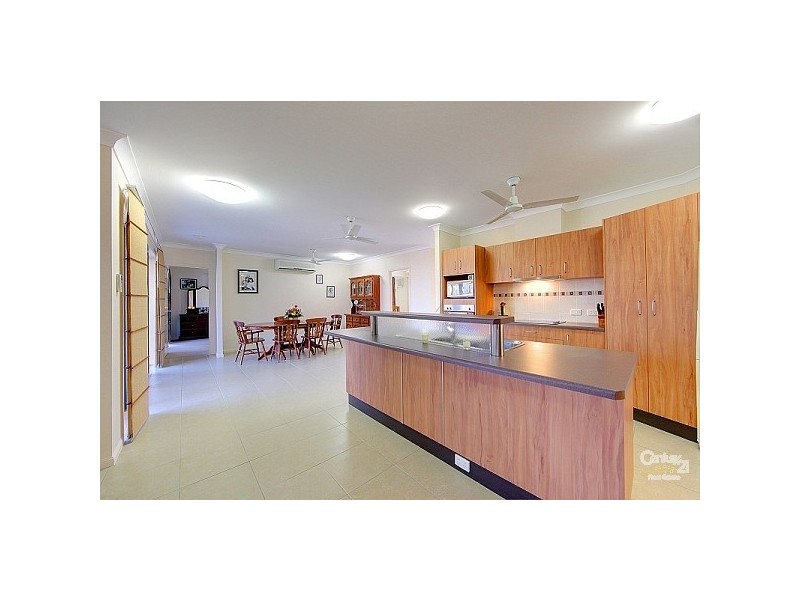 31 Dungurra Place, Bushland Beach QLD 4818