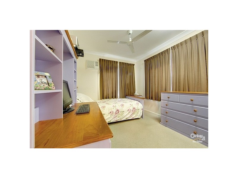 31 Dungurra Place, Bushland Beach QLD 4818