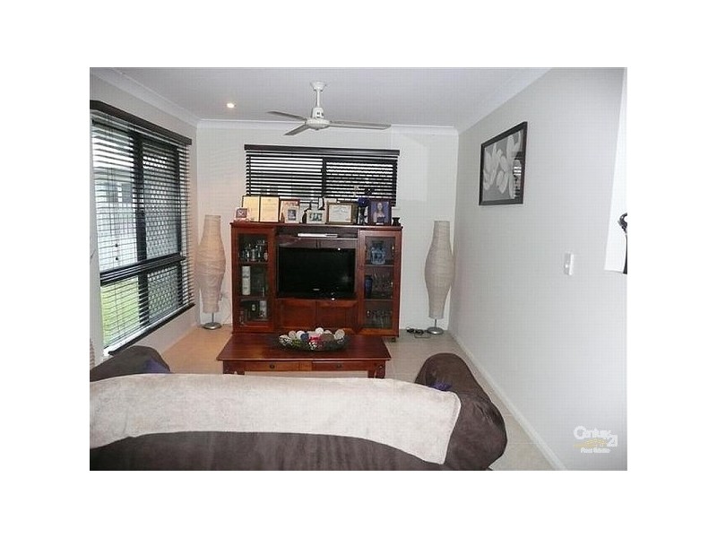 22 Armistice Street, Burdell QLD 4818