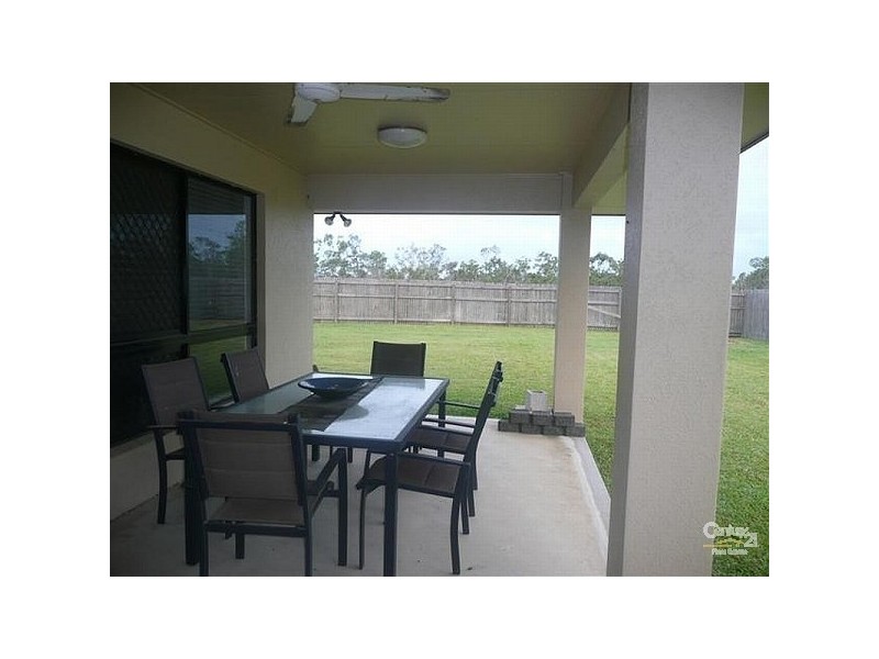 22 Armistice Street, Burdell QLD 4818