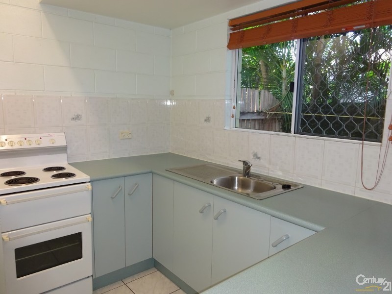 2/42 Cheyne Street, Pimlico QLD 4812