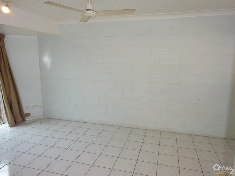 2/42 Cheyne Street, Pimlico QLD 4812