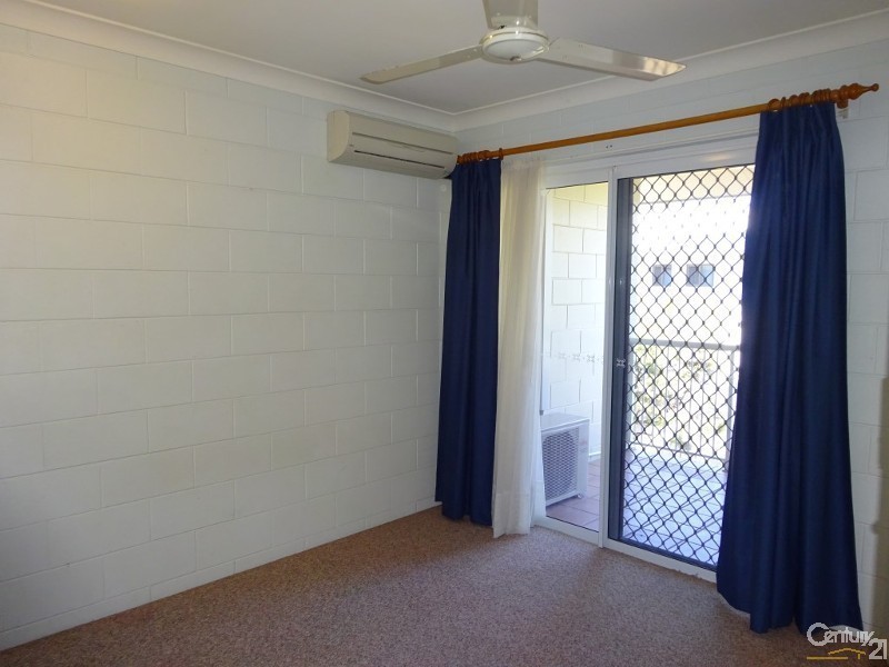 2/42 Cheyne Street, Pimlico QLD 4812