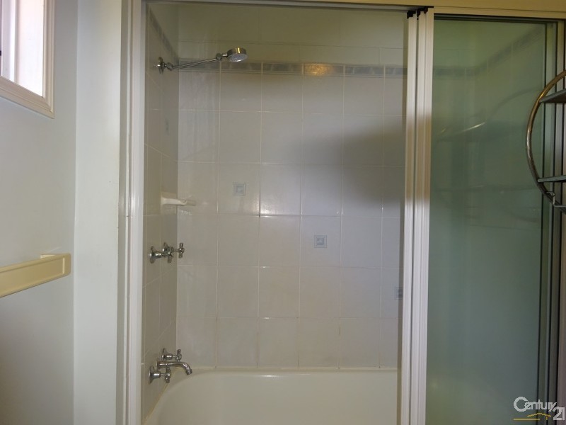 2/42 Cheyne Street, Pimlico QLD 4812