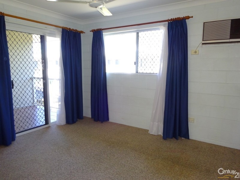 2/42 Cheyne Street, Pimlico QLD 4812