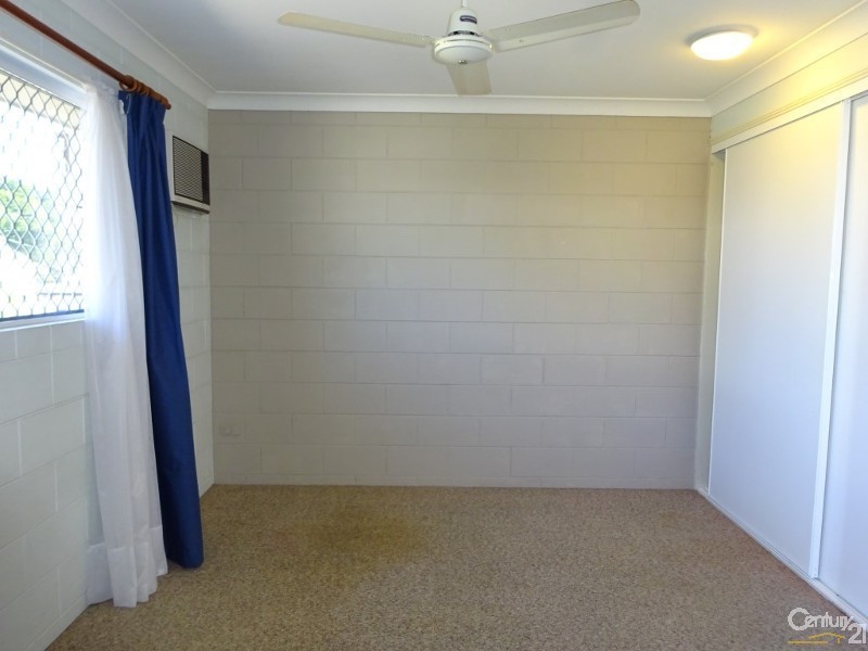 2/42 Cheyne Street, Pimlico QLD 4812