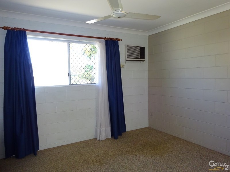 2/42 Cheyne Street, Pimlico QLD 4812