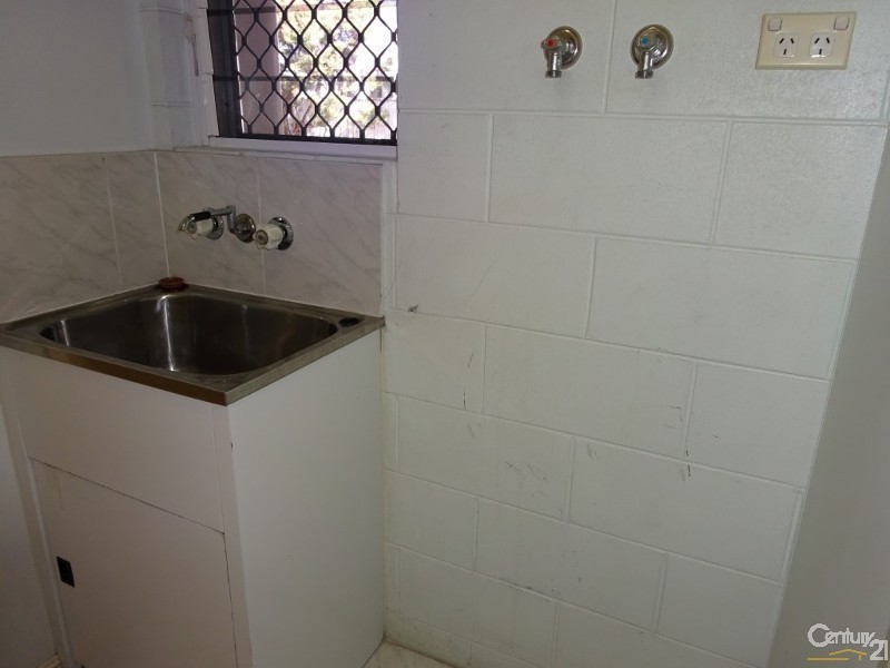 2/42 Cheyne Street, Pimlico QLD 4812