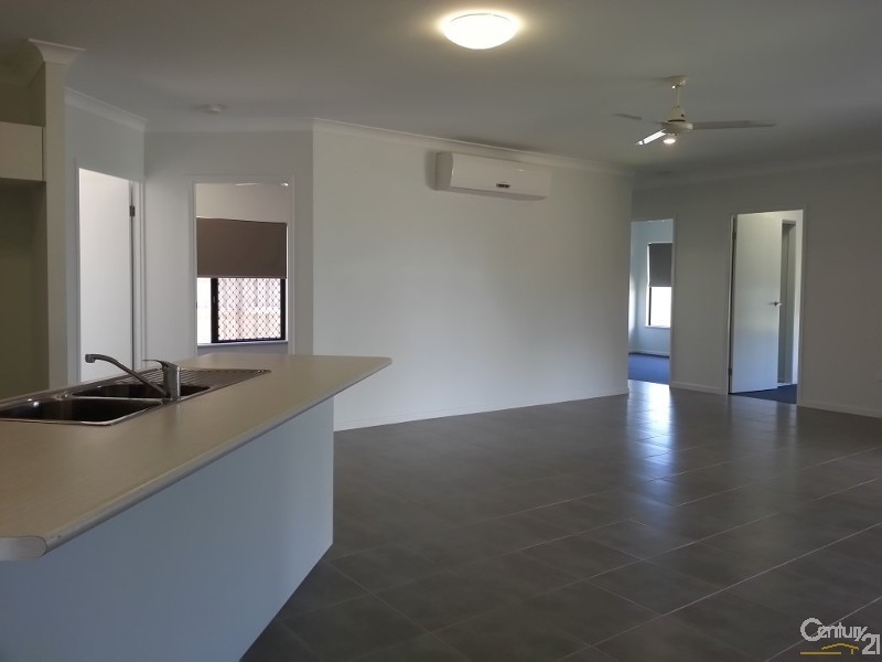 75 Daintree Drive, Bushland Beach QLD 4818