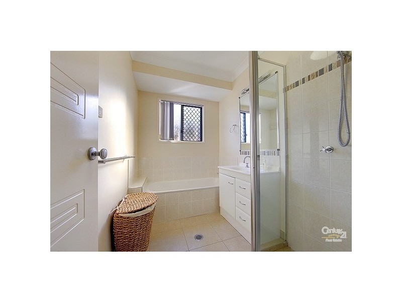 31 Dungurra Place, Bushland Beach QLD 4818