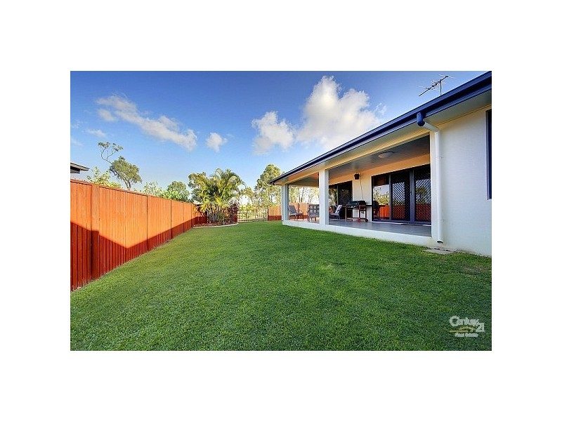31 Dungurra Place, Bushland Beach QLD 4818